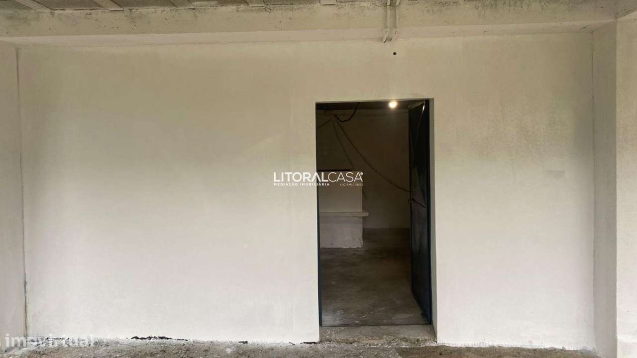 Moradia T3 Remodelada - Silva Escura-30