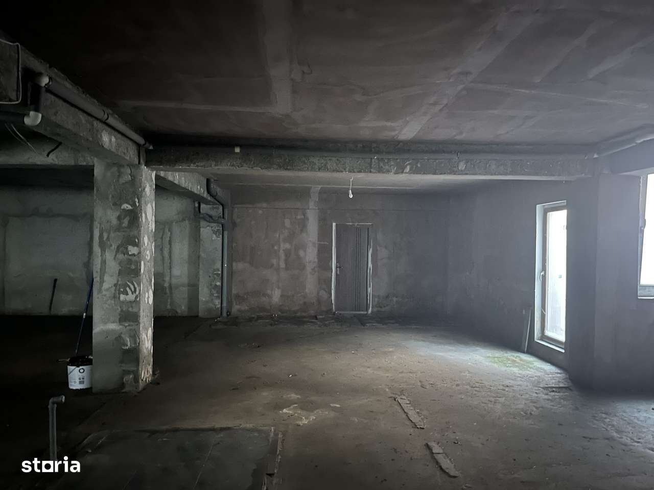 Vand spatiu servicii - depozitare - parcare - 0% comision - Imagine principală: 4/9