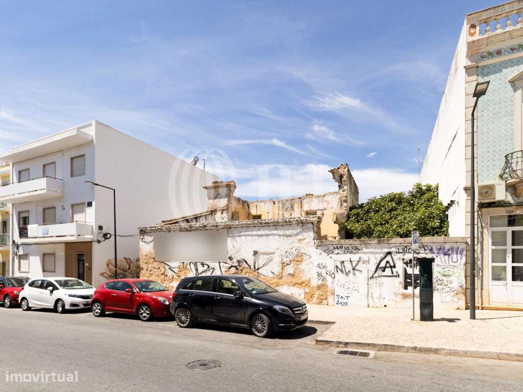 Prédios para obras no centro histórico de Faro, Algarve - Grande imagem: 3/21