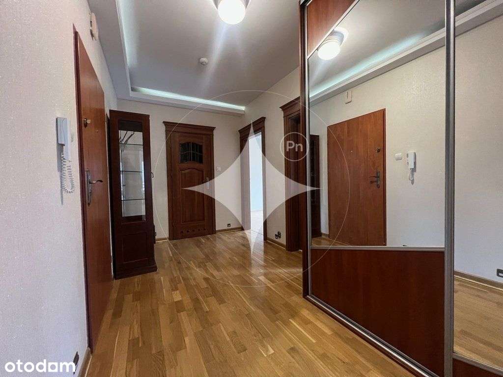 Stare Miasto Apartament+miejsce parkingowe+piwnica-12