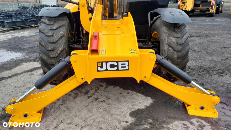 JCB 540-140 2020R - 11