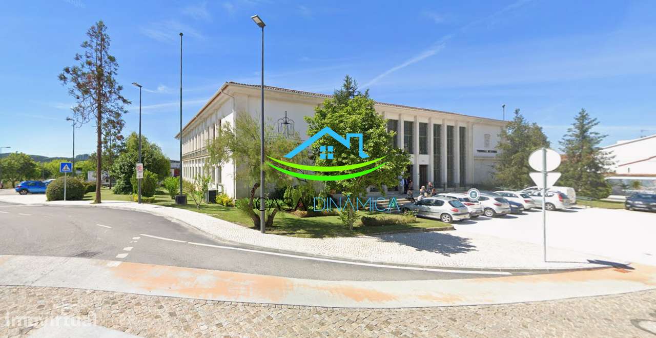 Apartamento T2 com garagem no centro de Soure-23