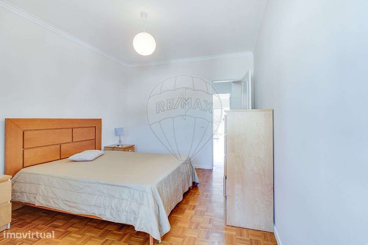 ApartamentoT2 em São João do Estoril, Alapraia-12