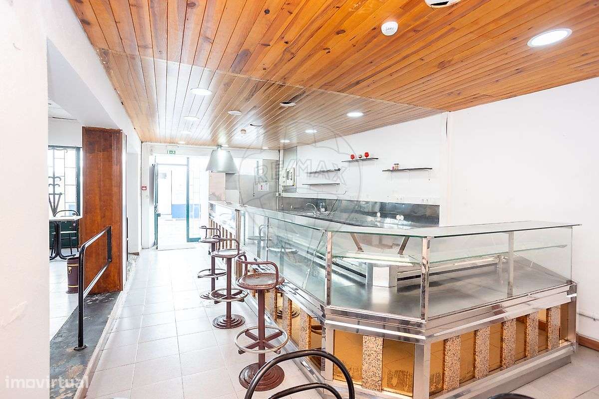 Loja  para arrendamento - Grande imagem: 1/12