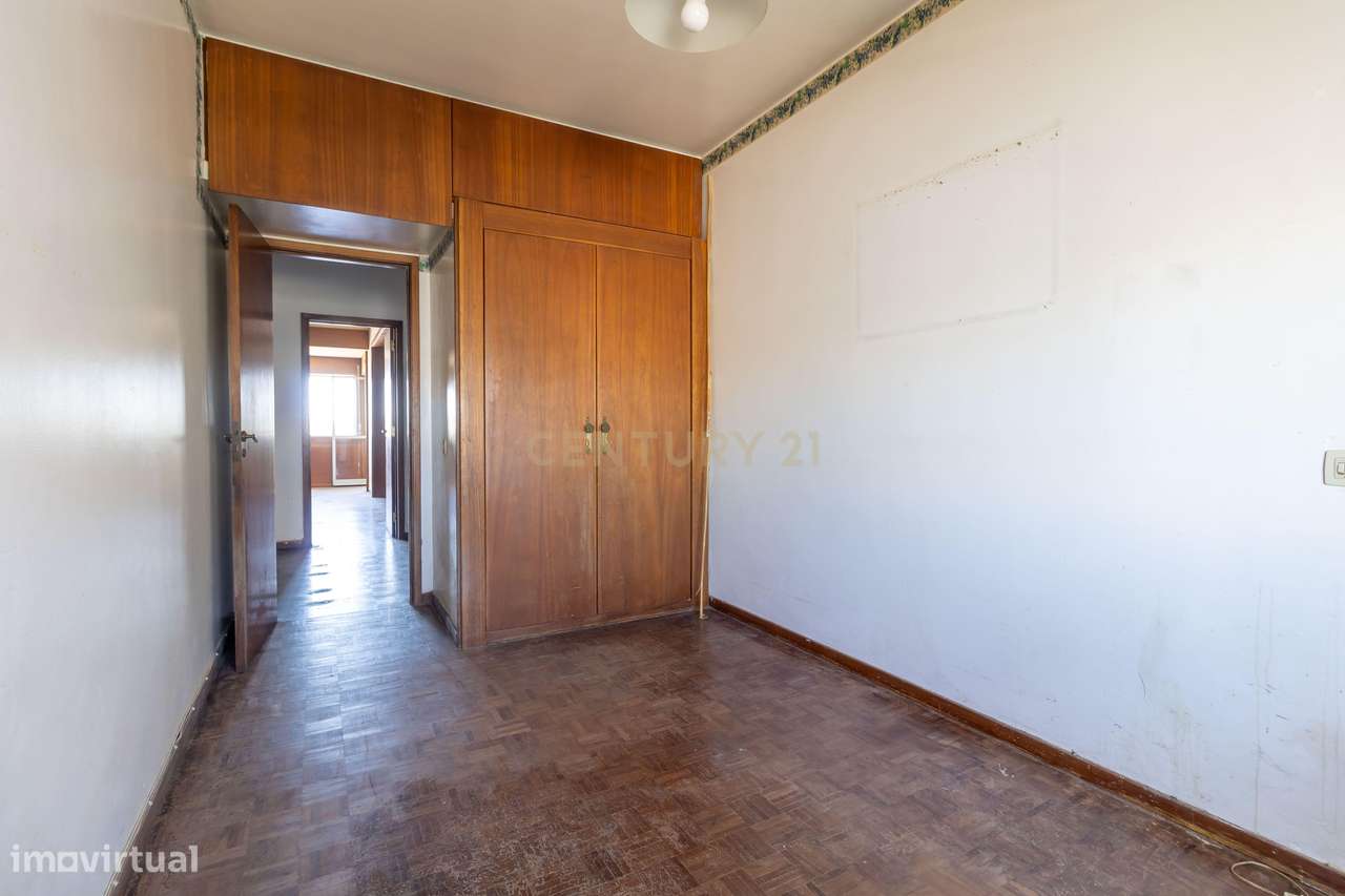 Miraflores | Luz, Espaço e Vistas Desafogadas para Criar uma Casa Únic-7