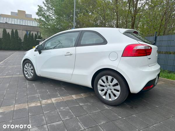 Kia Rio 1.2 M - 5