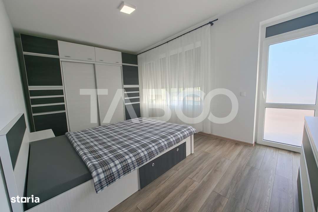 Casa de vanzare in Zavoi cu 3 camere 2 bai curte libera de 50 mp - Imagine principală: 5/19