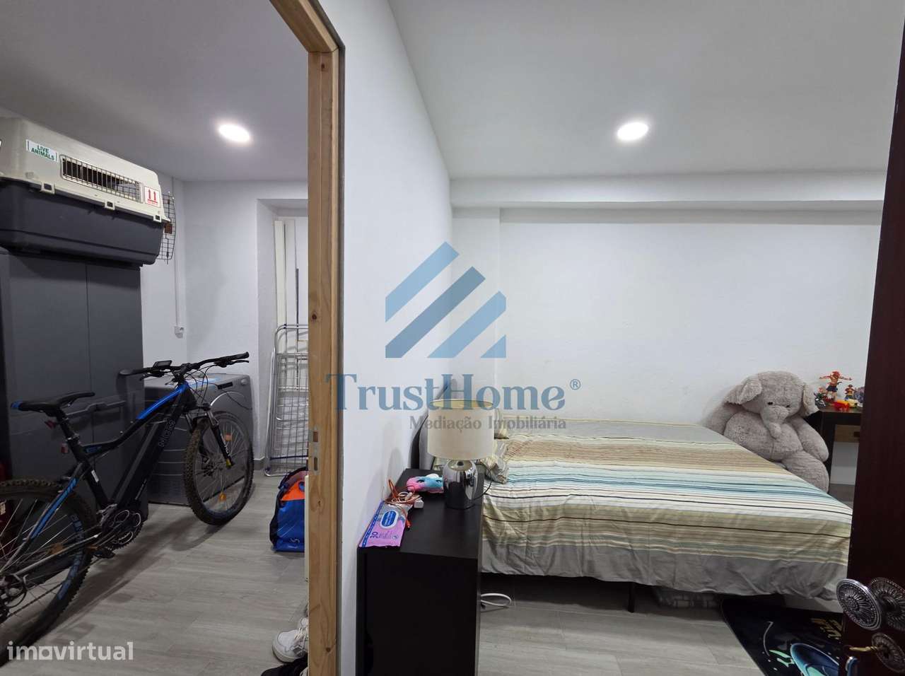 T1+1 totalmente remodelado e arrecadação com 23,5m2 e vista...-18