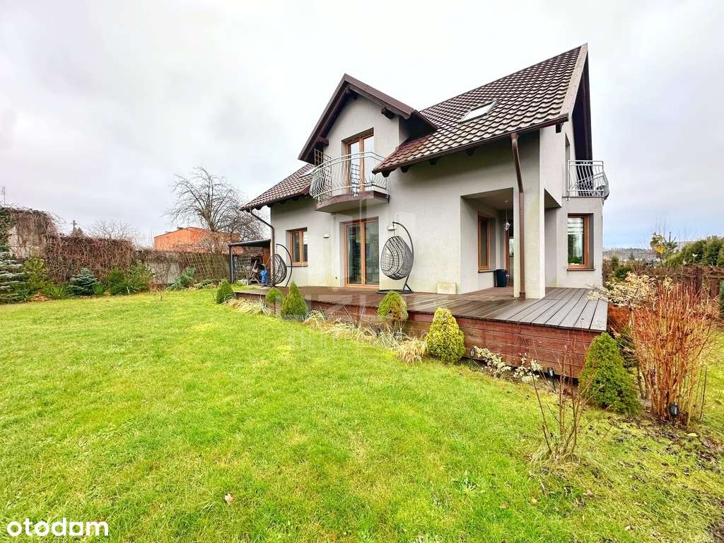 Dom w super lokalizacji - Pełny obrazek: 2/17