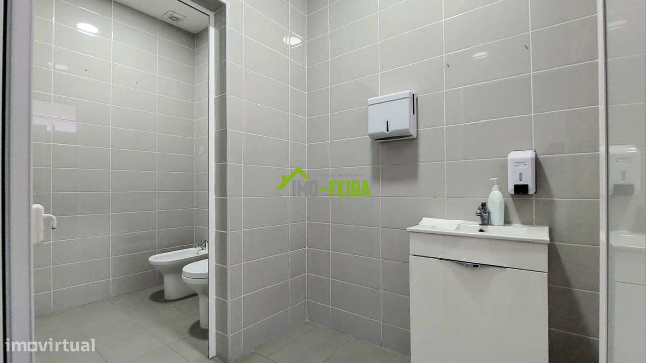 Pavilhão industrial , Fiães-37