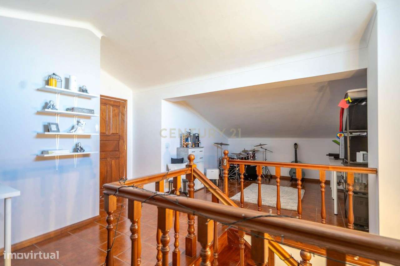 Apartamento T3 - Duplex - C/ garagem-27