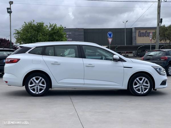 Renault Mégane Sport Tourer 1.5 Blue dCi Zen - 9