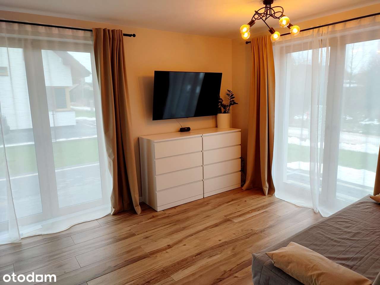 Przy oś.Echo 1, DOM 4 sypialnie w otoczeniu lasu. - Pełny obrazek: 4/19