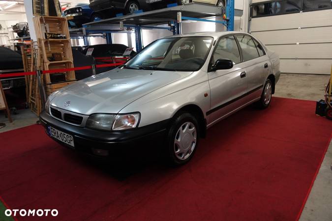 Toyota Carina E 1.6 GLi - 2