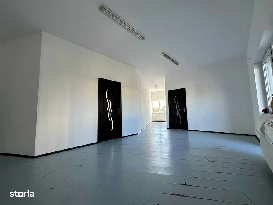 spatiu comercial | 3 camere | birouri | 166 mp | - Imagine principală: 4/7
