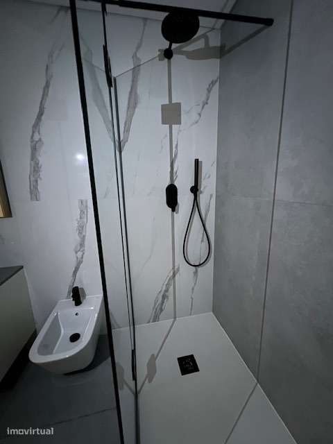 T3 Novo * V. N. Gaia Suite Varanda Tipo Terraço Lug Garag Duplo Metro-10