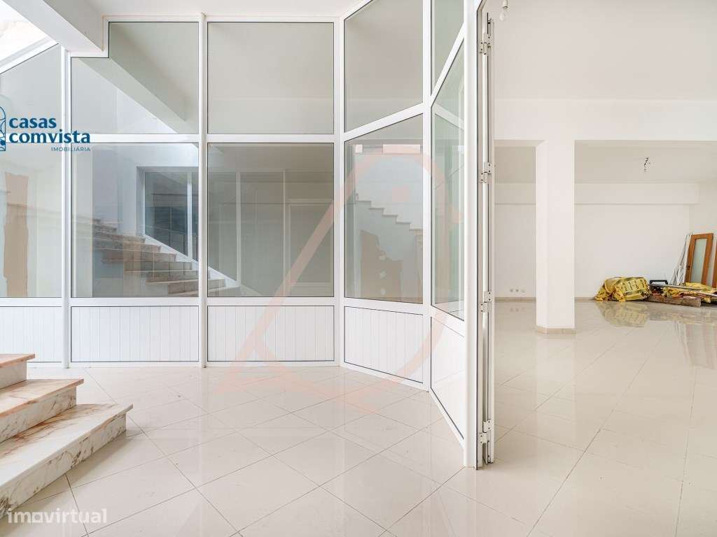 Loja Prime com 600 m² na Avenida Principal de Fátima - Junto ao BPI - Grande imagem: 5/22