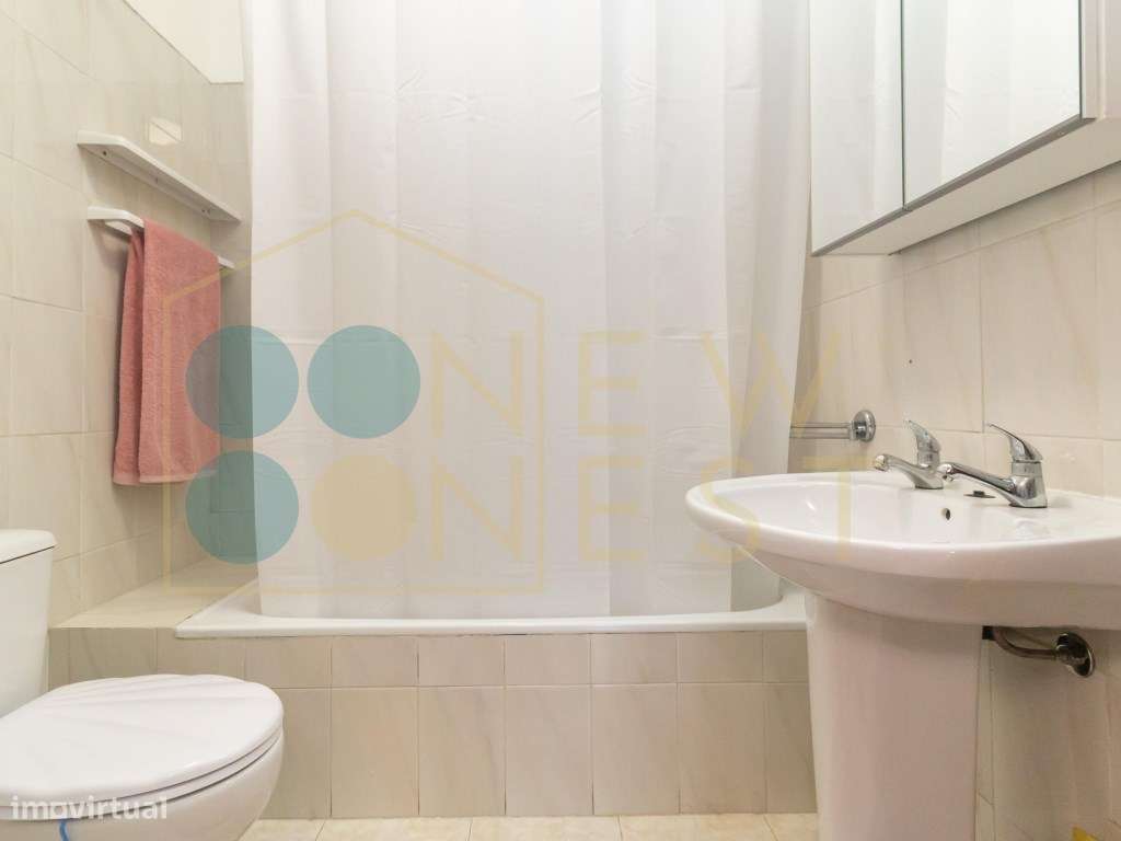 Apartamento T2 em Vila Maria - Semi-Renovado e Mobilado-34