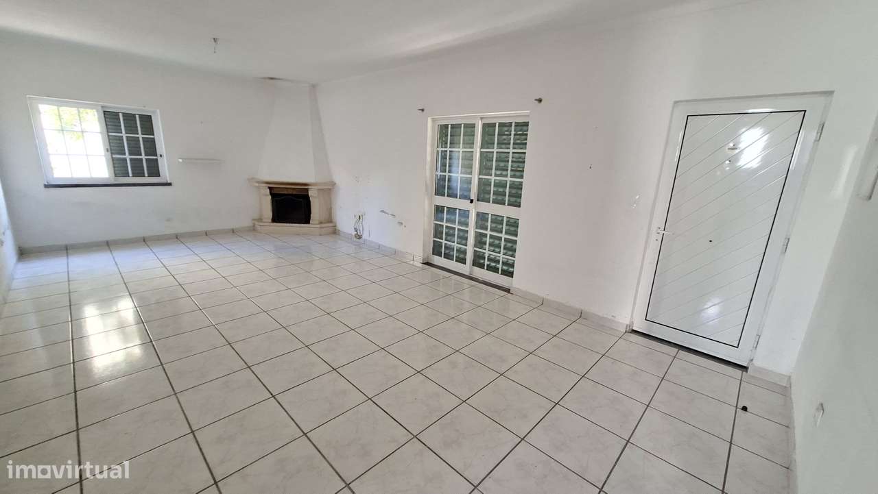 Moradia T3 com 175m2 , piscina e garagem Brejos de Azeitão/ Setúbal - Grande imagem: 2/20