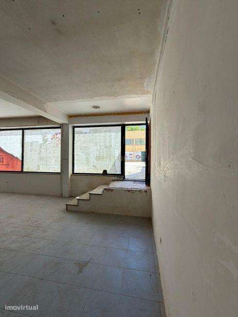 Loja com 162 m² em Lamaçães, Braga-4