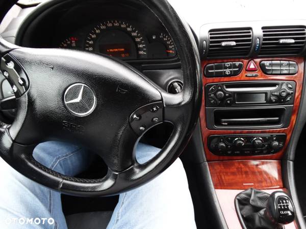 Mercedes-Benz Klasa C 200 T CDI Elegance - 14