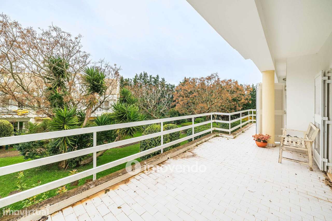 Moradia T5+2 com garagem, em condomínio com piscina, em Murches-18