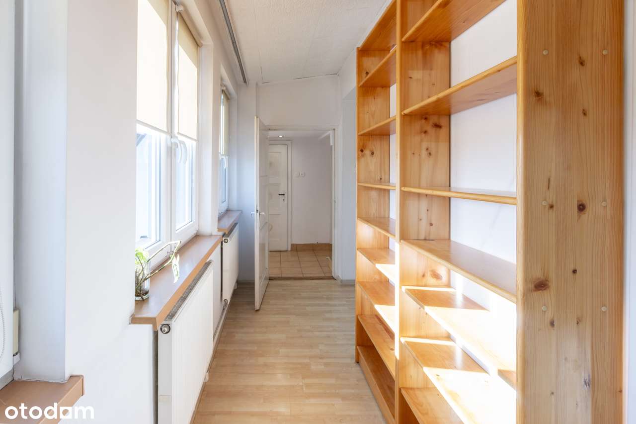 Przytulne mieszkanie typu M-4 blisko Rynku Skoczowa.-7