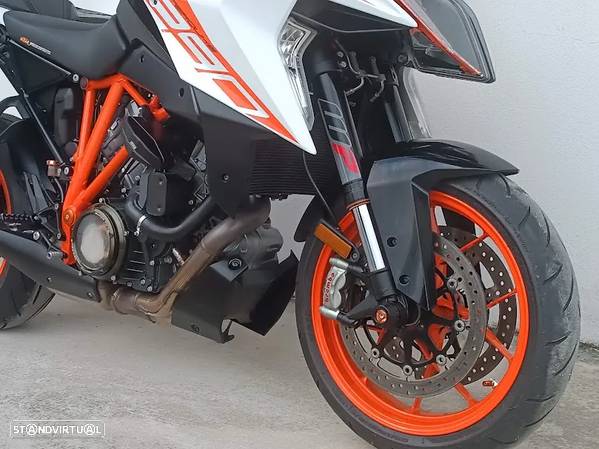 KTM SuperDuke gt - 21