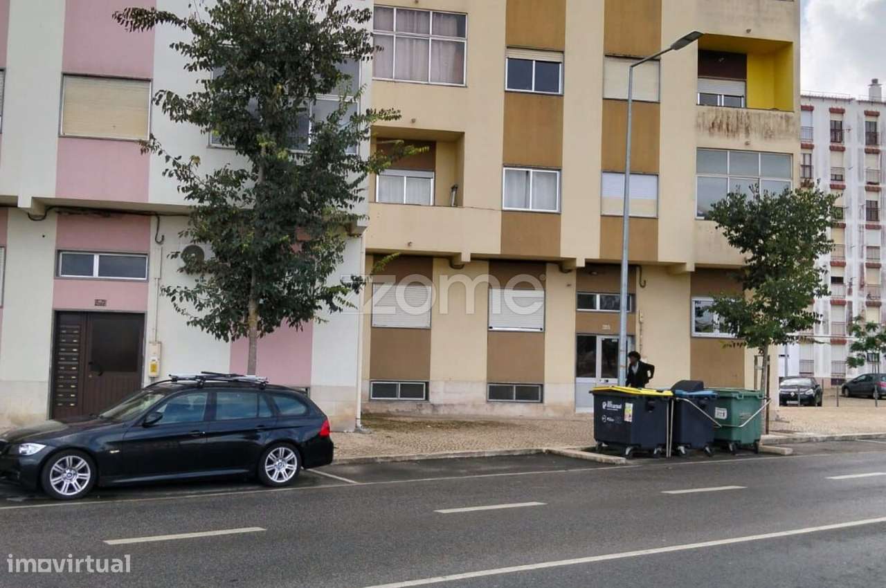 Excelente T2 com Arrecadação e ar condicionado-12