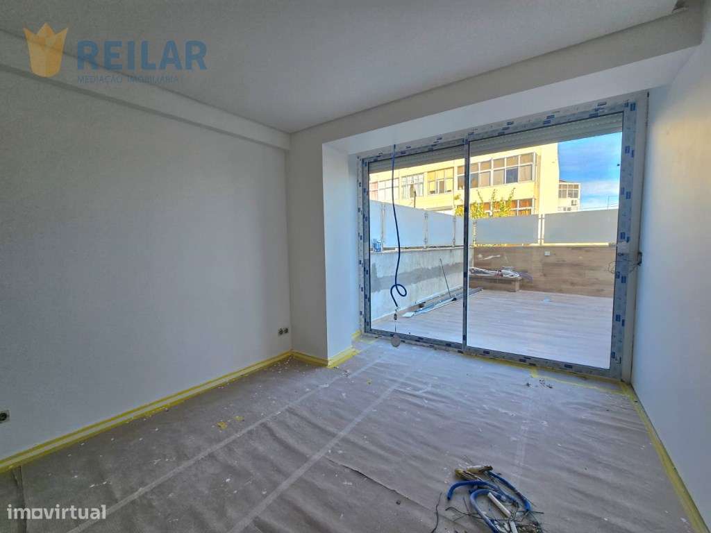 Santa Iria da Azóia - T3 Remodelado-9