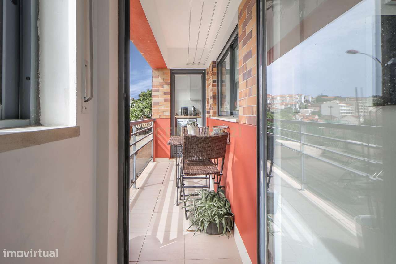 Apartamento T3 | 86 m2 + 14 m2 | Lugar de Garagem | Vista Rio Tejo | A-20