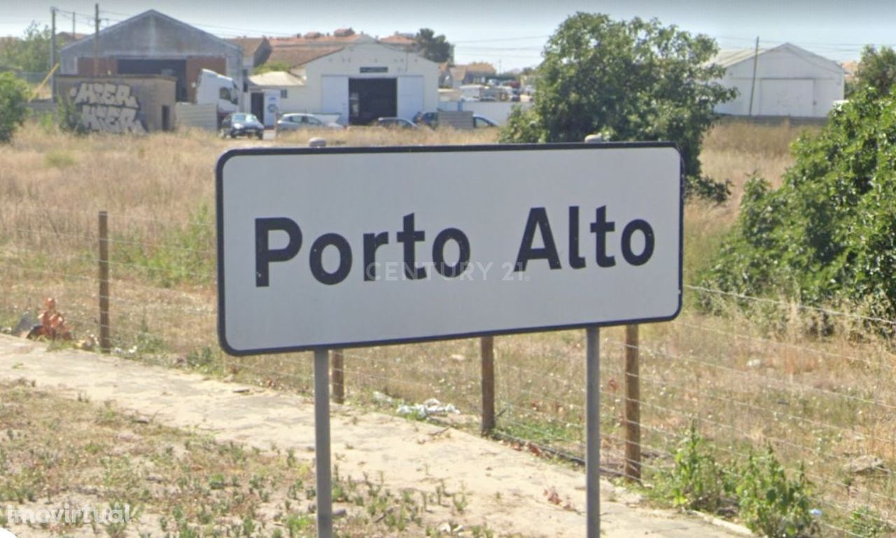 Armazém  no Porto Alto (Estrada Nacional 10)