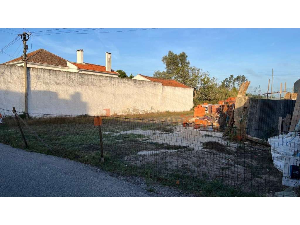 Terreno com 2.140 m2, no centro da vila de Tornada, Caldas da Rainha-9