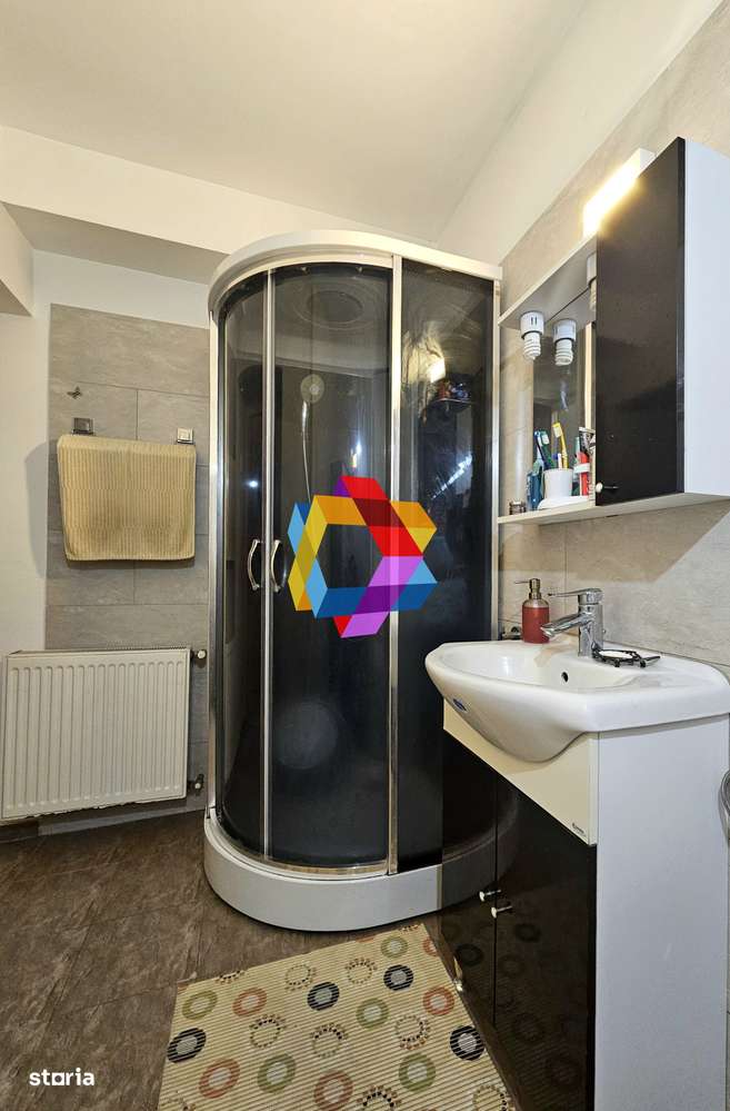 Oportunitate - Apartament cu trei camere in vila, zona Tractorul 70 mp-8