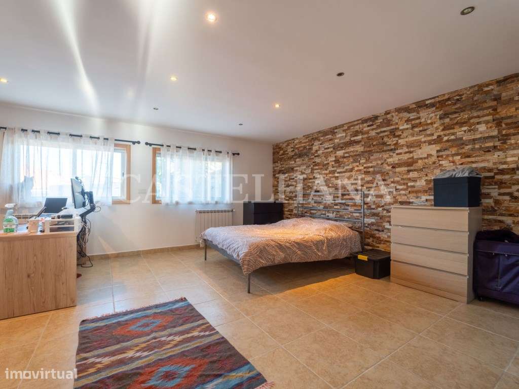 Moradia T4+1 com jardim, terraços e garagem privada, próxima a Mari...-38