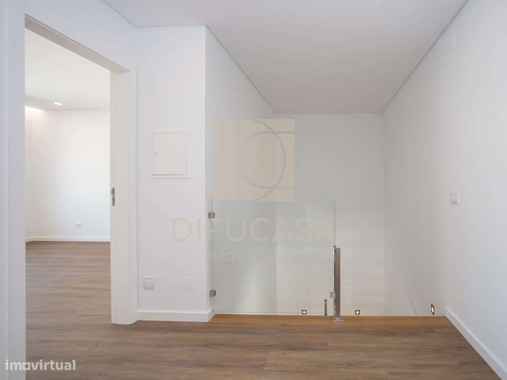 R291 Moradia T3 Duplex com áreas fabulosas-18