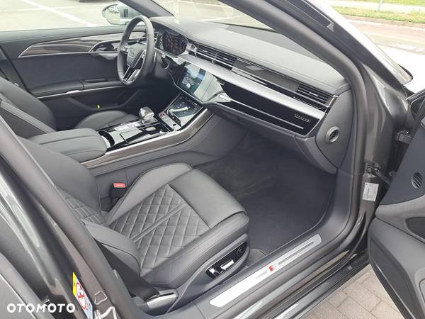 Audi S8 TFSI quattro tiptronic - 12