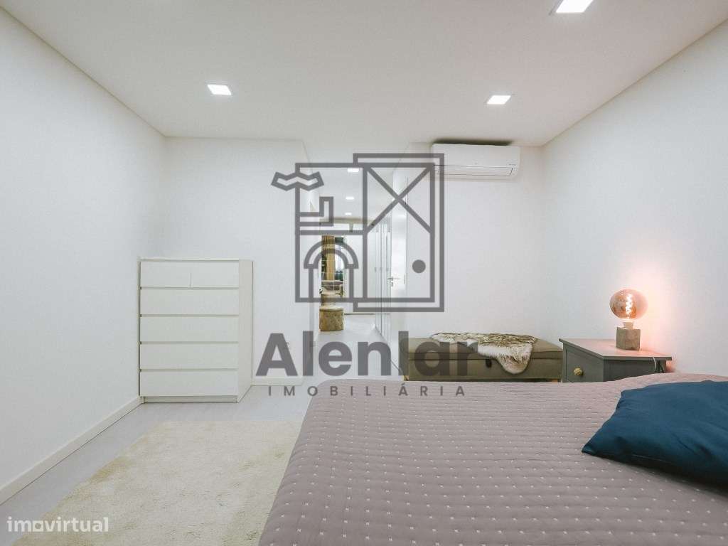 Moradia T3 como nova, no centro de Alhandra-23