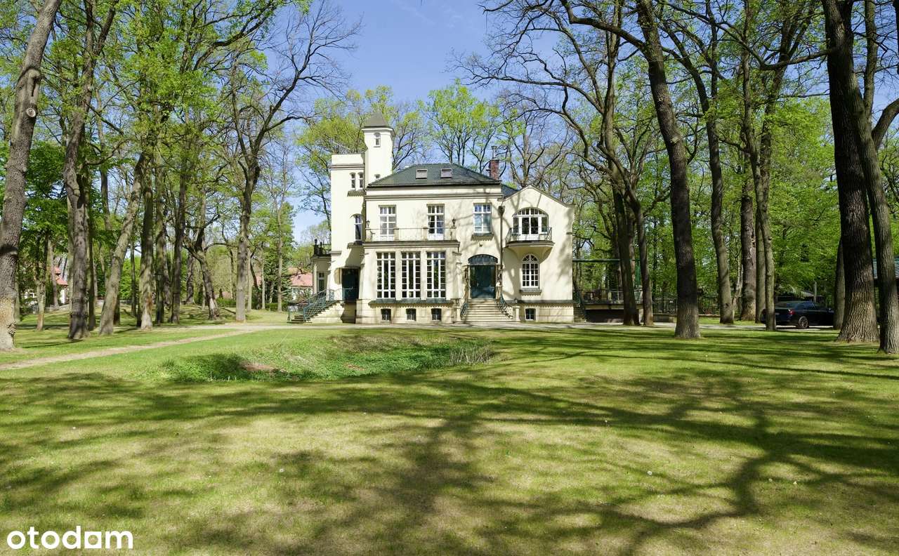 Willa w sercu Milanówka | Ogród Parkowy 9000 m²