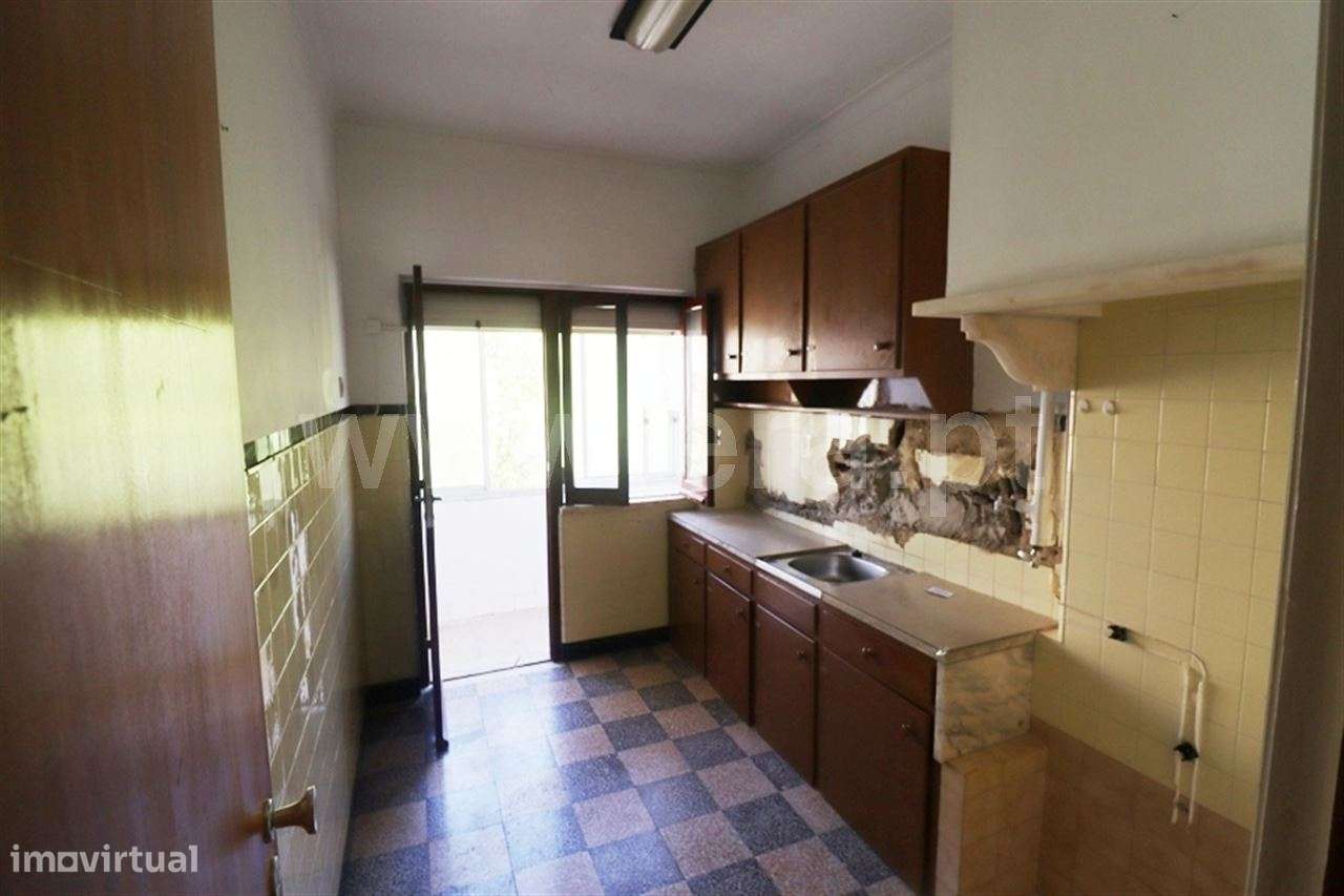 Apartamento T2 de origem; Cruz de Pau-12