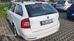 Skoda Octavia 1.6 Ambiente - 32