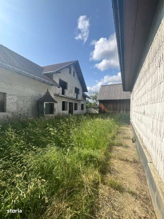 Oportunitate!!!  Casa individuala 150 mp, Plus casa la rosu 228 mp,Vic - Imagine principală: 4/19