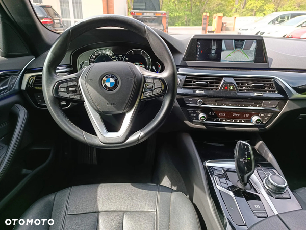 BMW Seria 5 520d Efficient Dynamics Sport - 14