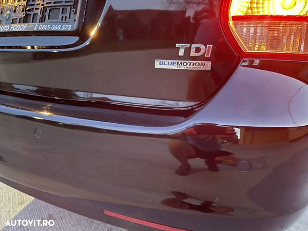 Volkswagen Golf 1.6 TDI BlueMotion Technology DPF Highline - 28