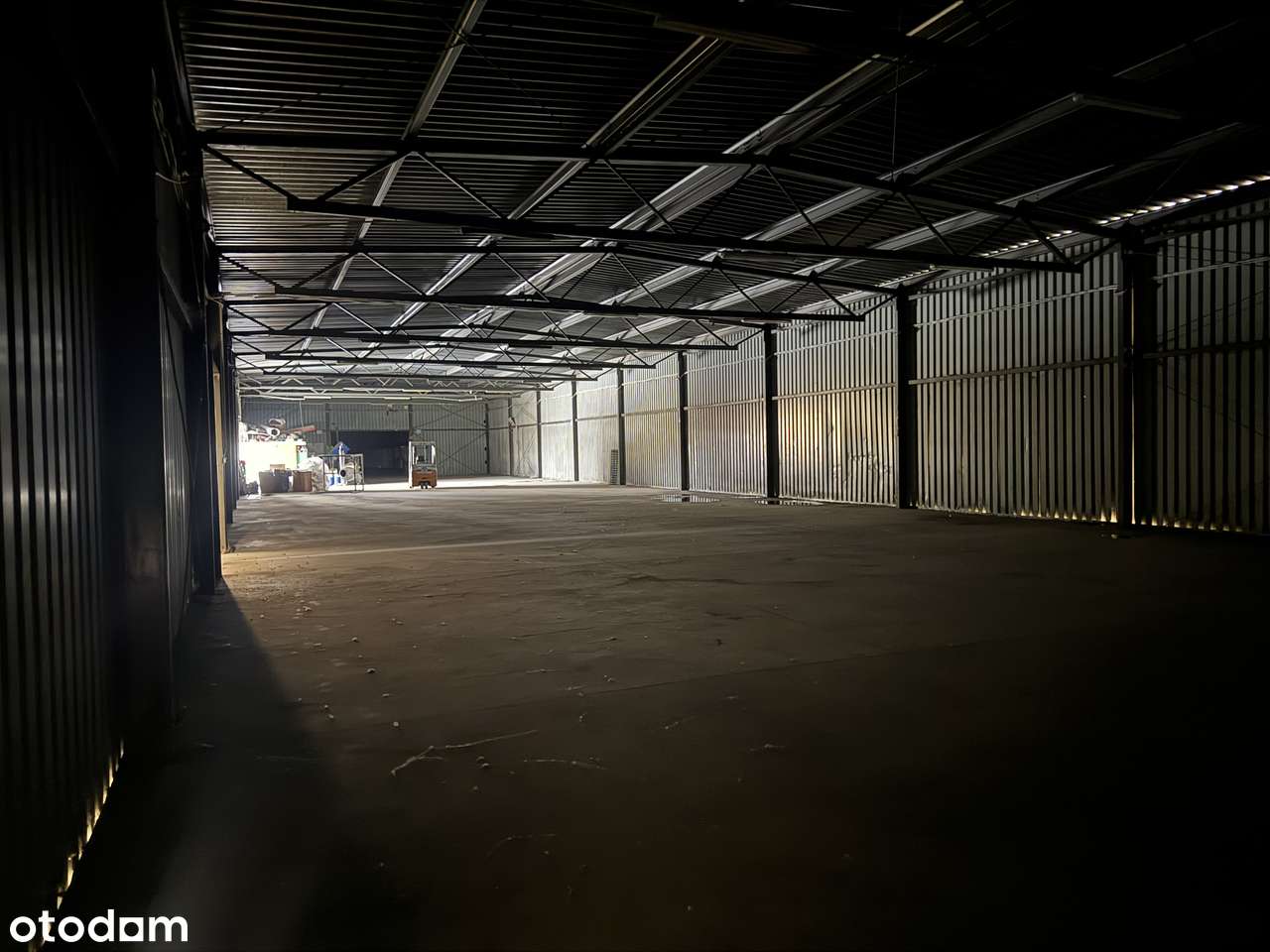 Wynajmę 2 magazyny oraz 1 halę - Pełny obrazek: 1/20