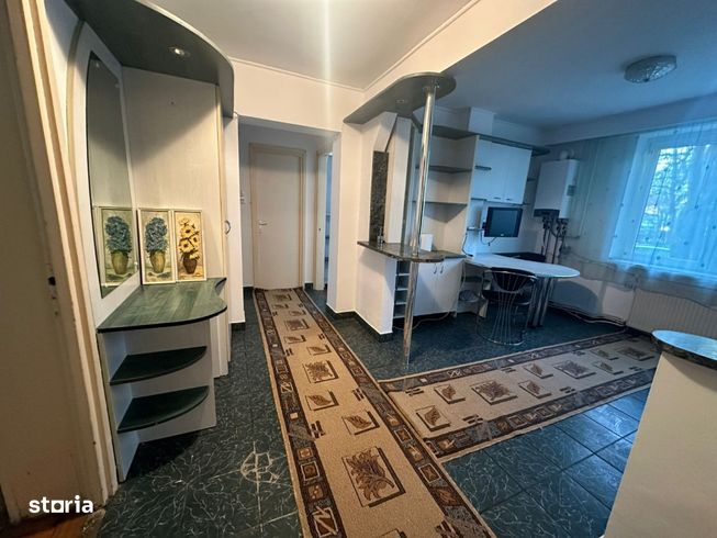 Vanzare - Apartament cu 3 camere, parter, mobilat si utilat-0