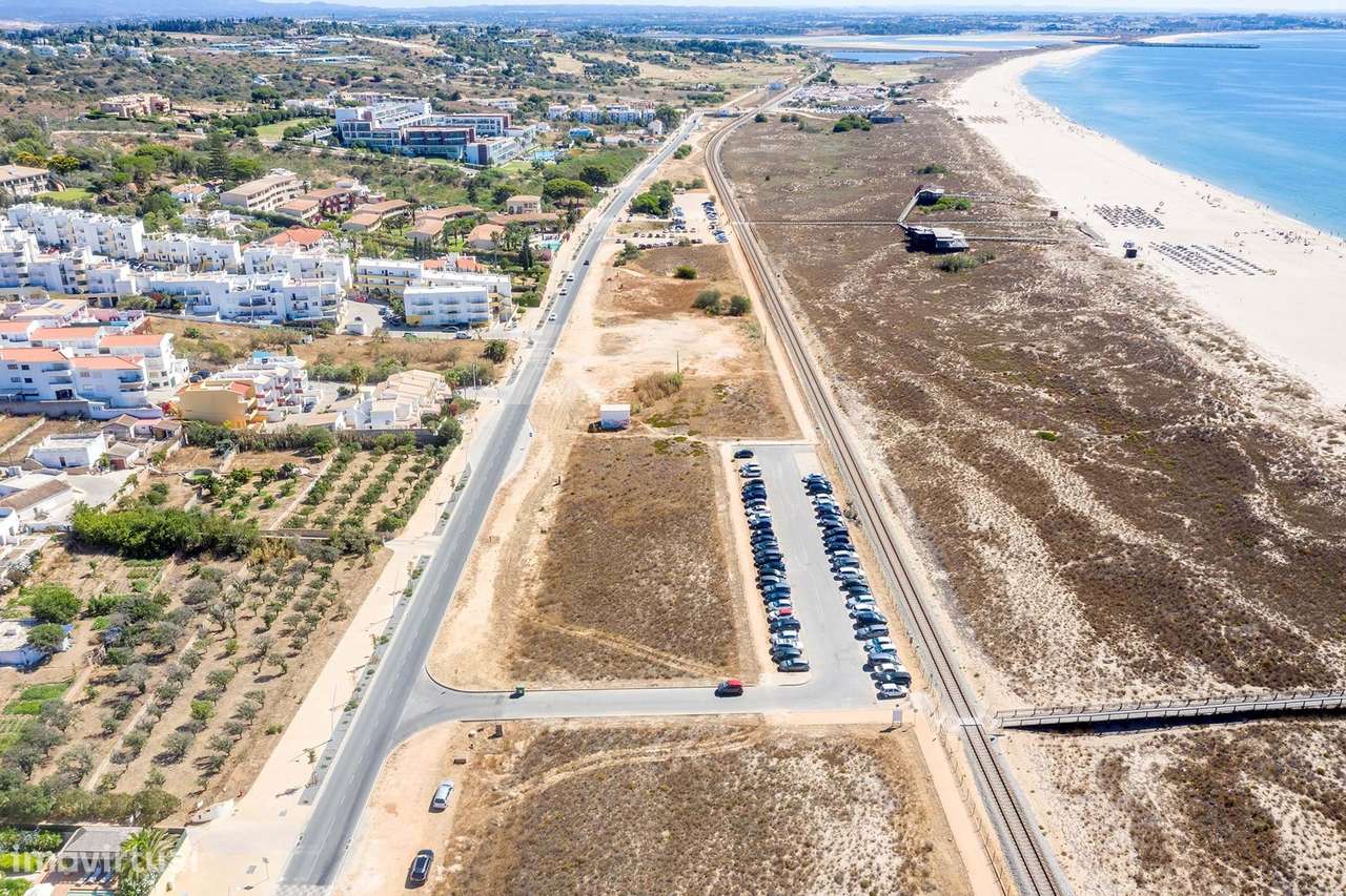 LOTE DE TERRENO LOCALIZADO NA MEIA PRAIA, LAGOS - Grande imagem: 3/6