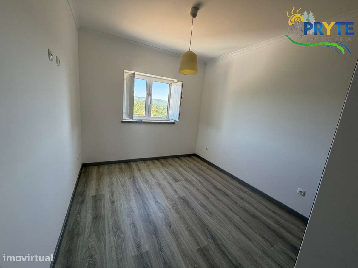 Quinta com moradia T3 , anexos e ruínas em Pedrógão Grande-30