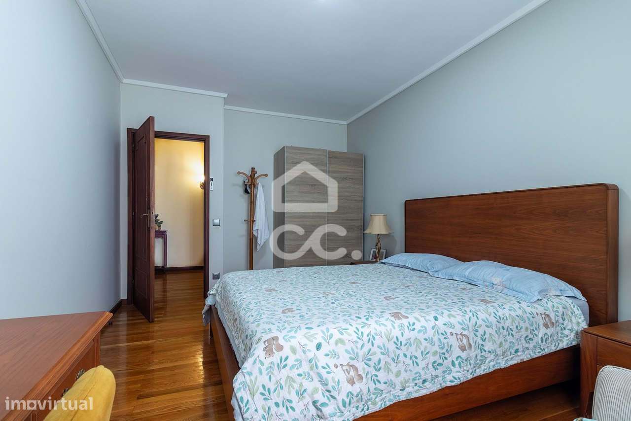 Moradia na Avenida da Boavista T5 - Porto-9