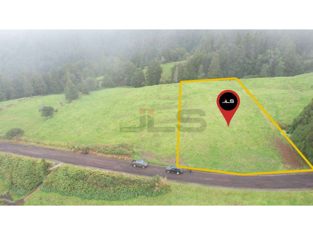 TERRENO RÚSTICO DE 3716 M2 em Nordeste, Ilha de São Miguel - Açores - Grande imagem: 2/13